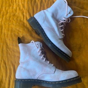 Light pink tie dye suede Dr. Martens!